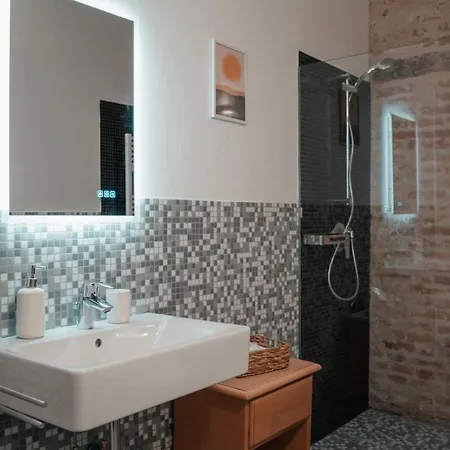 Centro Storico Recinto Dei Nobili 2-Private Parking Apartment Asti Exterior photo